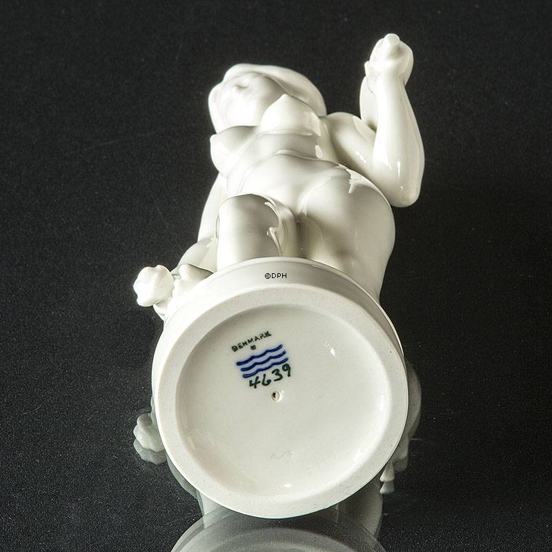 Helena, nøgen pige med spejl, Royal Copenhagen figur nr. 4639 Blanc de Chine/hvid