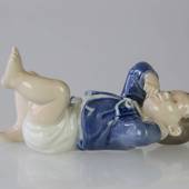 Baby som ligger på ryggen, Royal Copenhagen figur nr. 4669