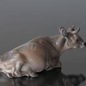Liggende Jersey ko, Royal Copenhagen figur nr. 4683