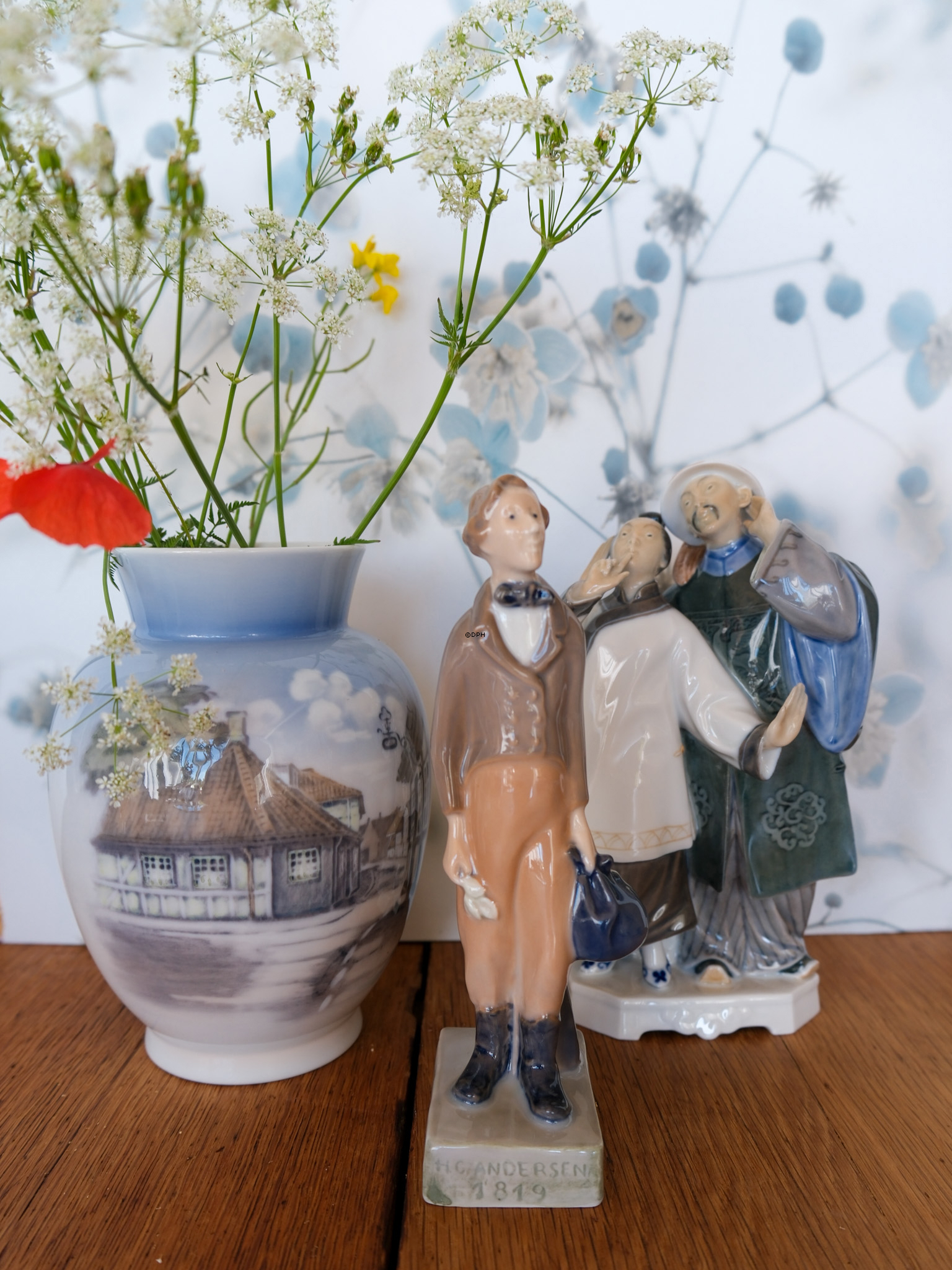 Vase med H.C.Andersens hus, Royal Copenhagen nr. 4764