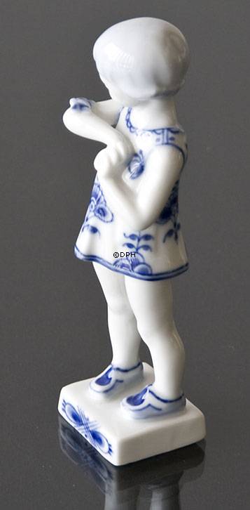 Pige med sommerfugl, Musselmalet Royal Copenhagen figur nr. 4795