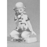 Barn med trompet, Royal Copenhagen figur nr. 4796