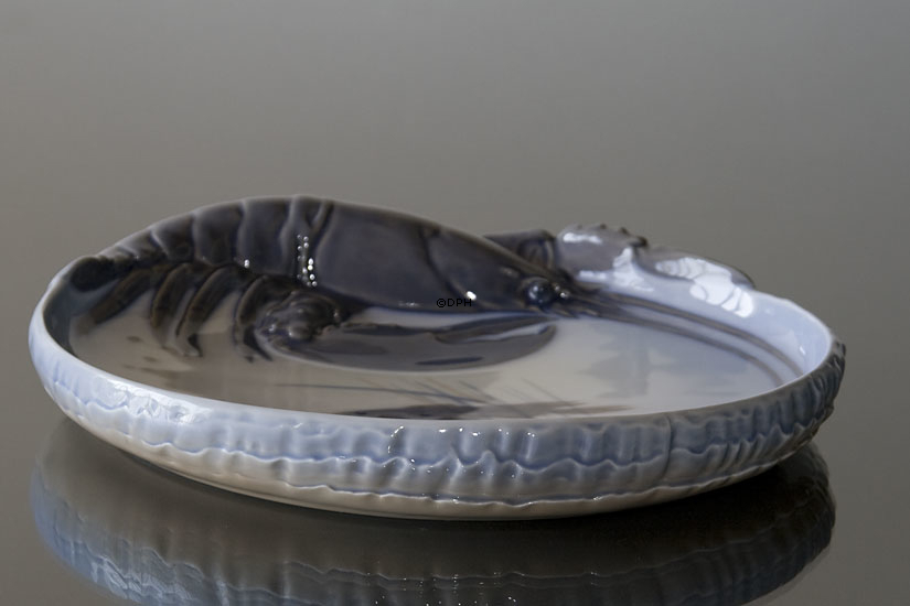 Hummer fad fra Royal Copenhagen nr. 485