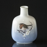 Vase with Robin, Royal Copenhagen no. 4879