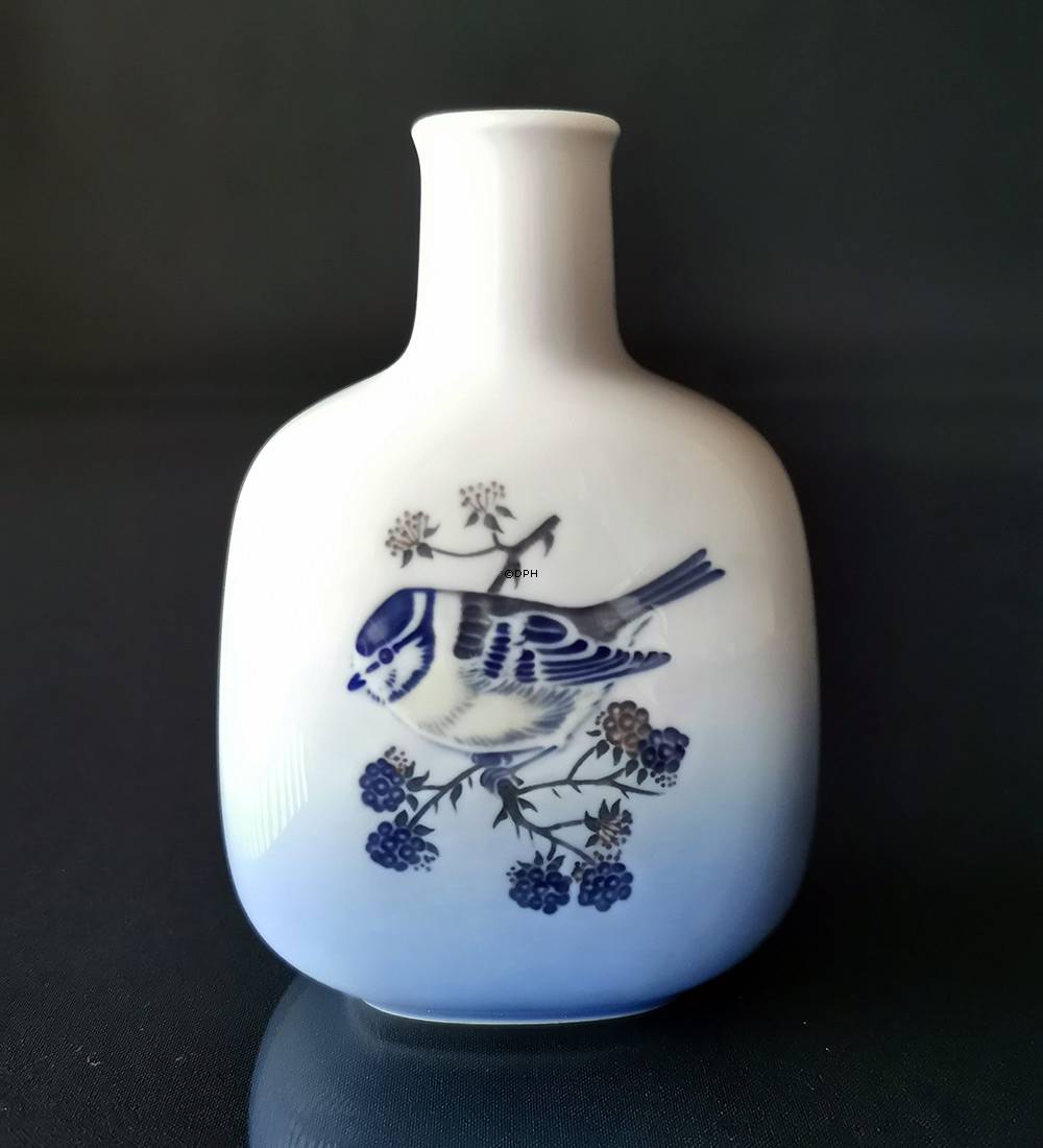 Vase med blåmejse, Royal Copenhagen nr. 4880