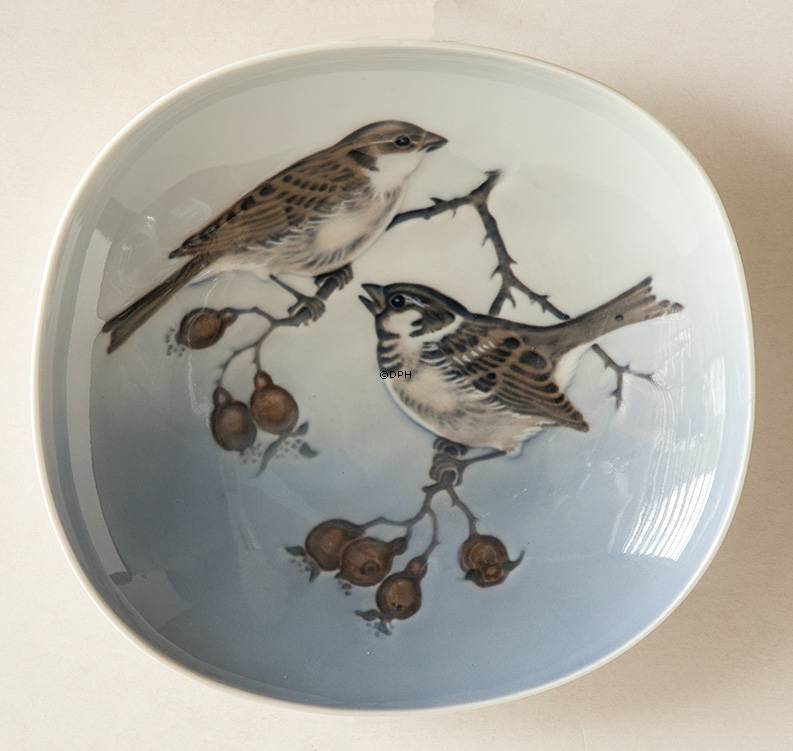 Skål med Gråspurv, Royal Copenhagen nr. 4884
