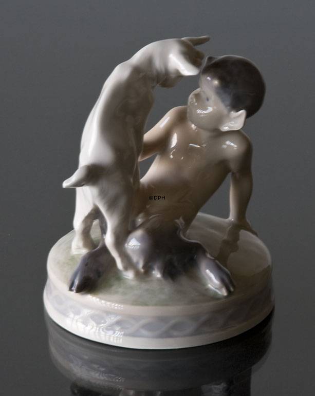Faun med ged, Royal Copenhagen figur nr. 498