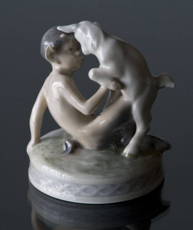 Faun med ged, Royal Copenhagen figur nr. 498