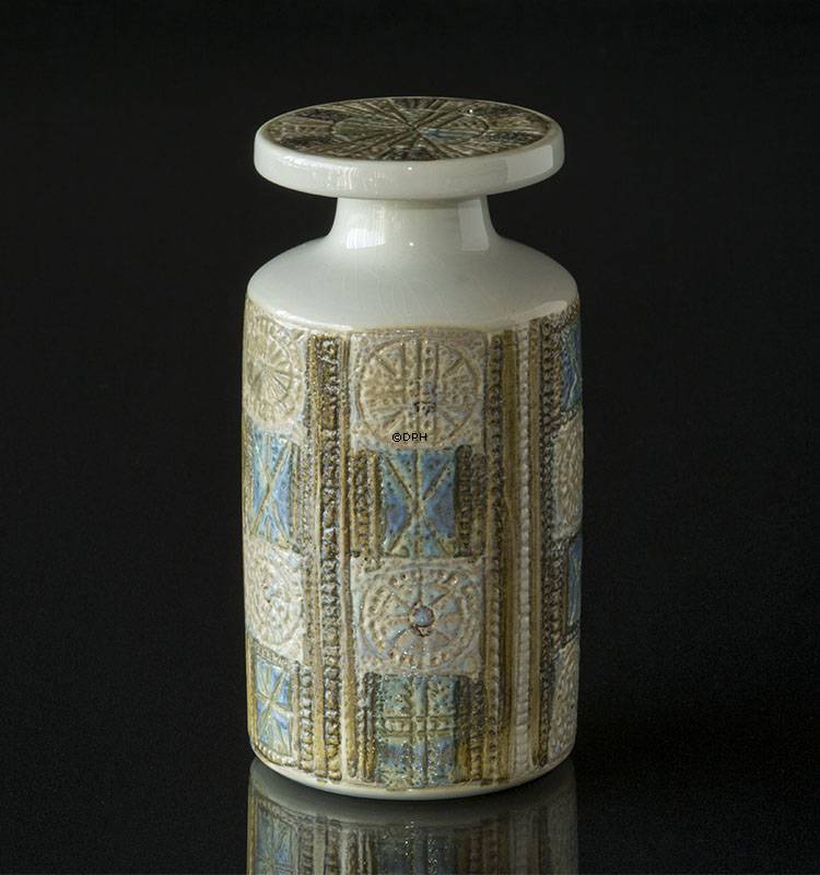 Fajance vase af Kari Christensen, Royal Copenhagen nr. 539-3435