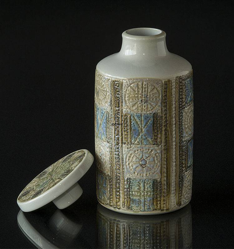 Fajance vase af Kari Christensen, Royal Copenhagen nr. 539-3435