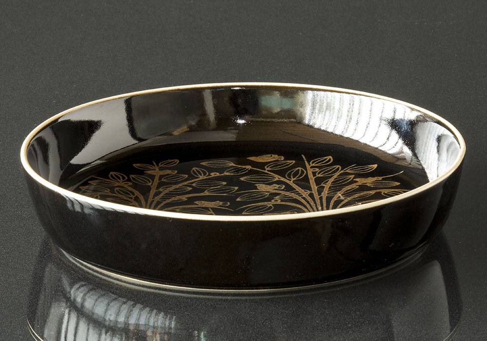 Porcelænsfad af Snorre Stephensen, Royal Copenhagen nr. 5512