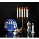 Konfirmand med hvid kjole nr. 5605