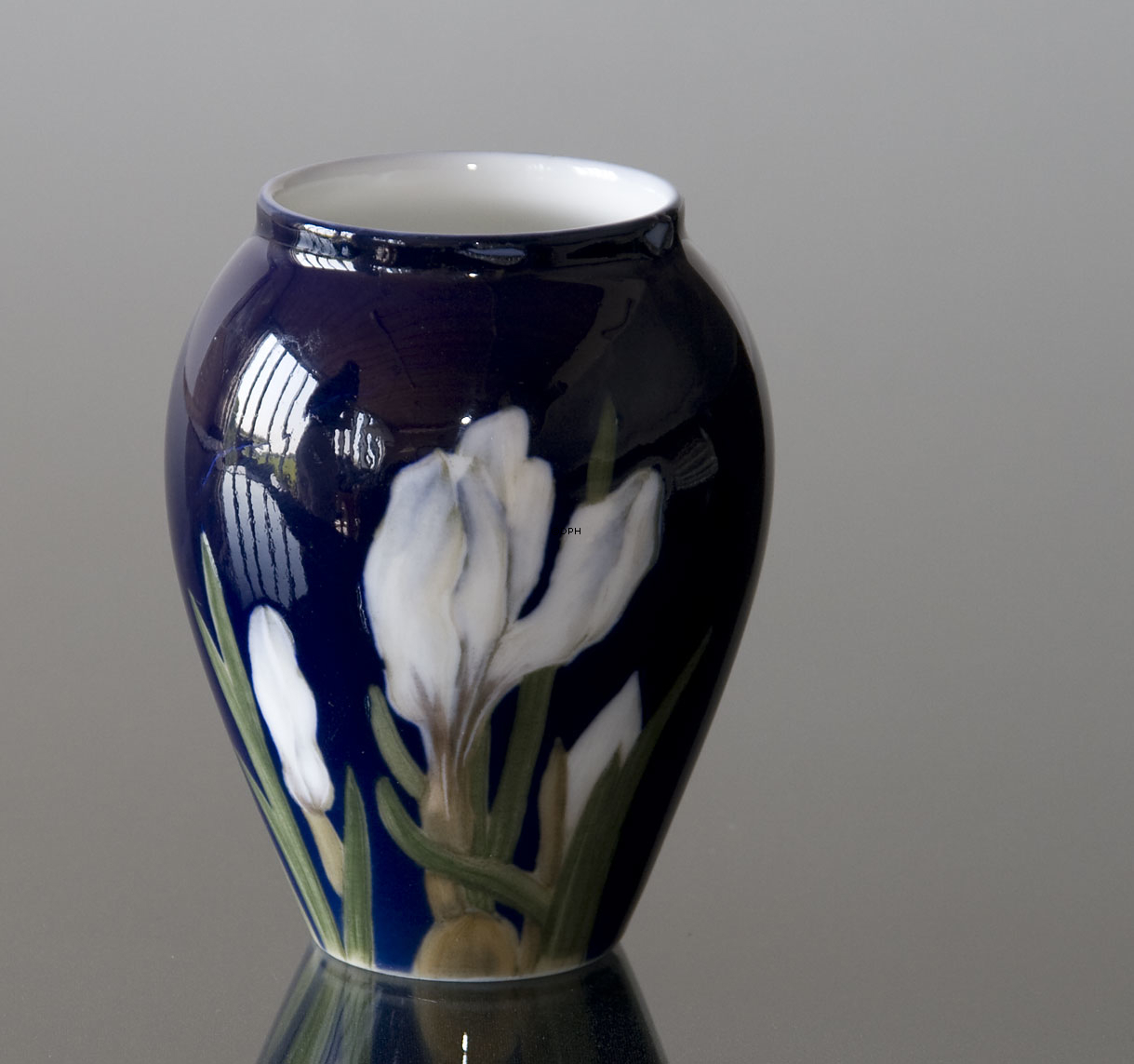 Vase med blomst, Royal Copenhagen nr. 590-271