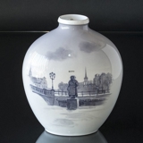 Unica Vase with Gammel Strand by Slotsholmen by Harald Henriksen, Royal Copenhagen no. 59