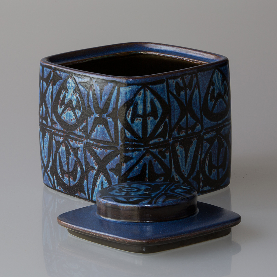 Fajance krukke designeret Nils Thorssen, Royal Copenhagen nr. 704-3211