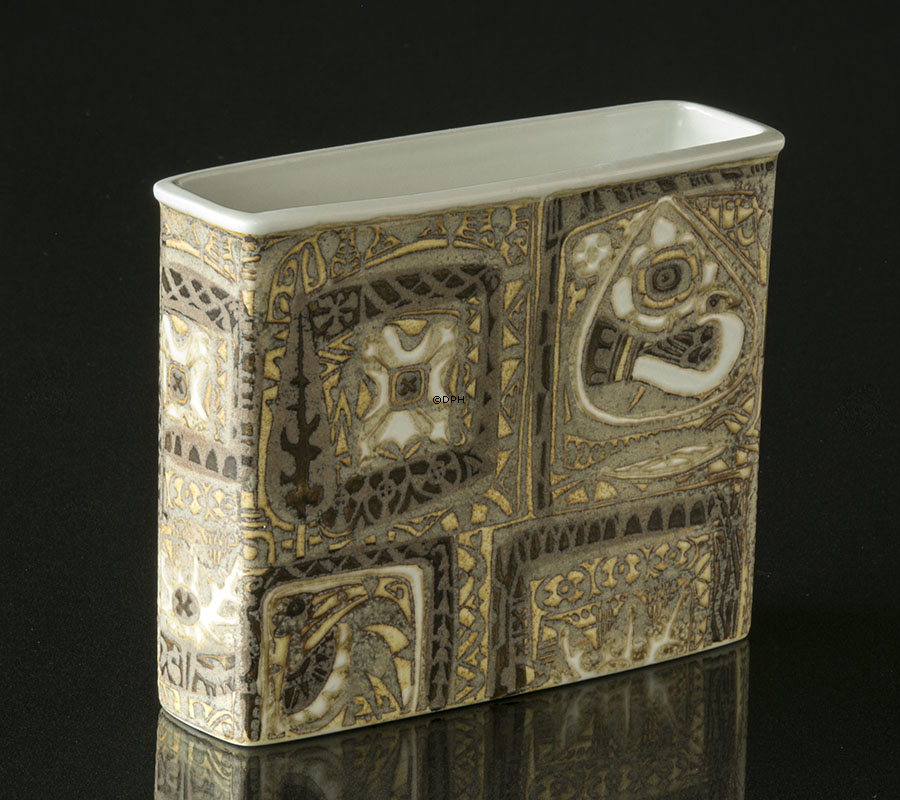 Baca Fajance vase af Nils Thorssen, Royal Copenhagen nr. 719-2942