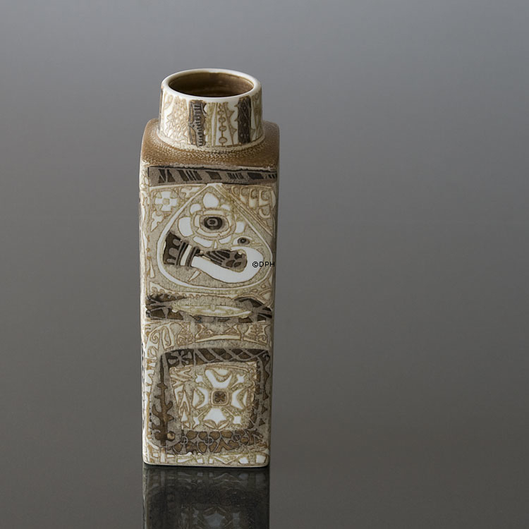Baca Fajance vase designet Nils Thorssen, Royal Copenhagen nr. 719-3259