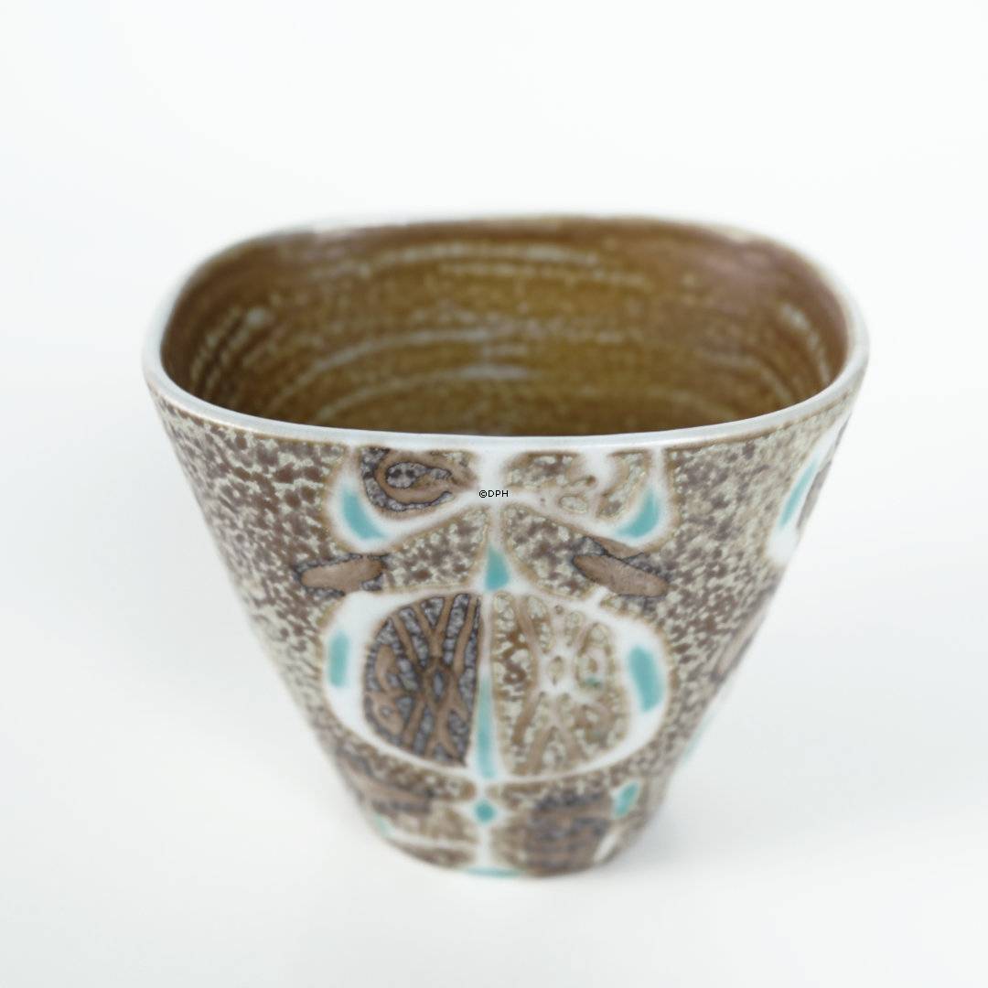 Fajance vase af Nils Thorssen, Royal Copenhagen nr. 721-3216