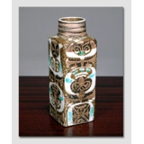 Fajance vase af Nils Thorssen, Royal Copenhagen nr. 721-3258