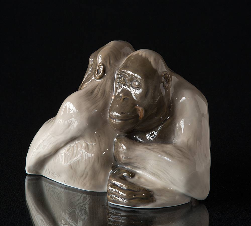 Orangutanger omfavner, Abe figur Royal Copenhagen nr. 721