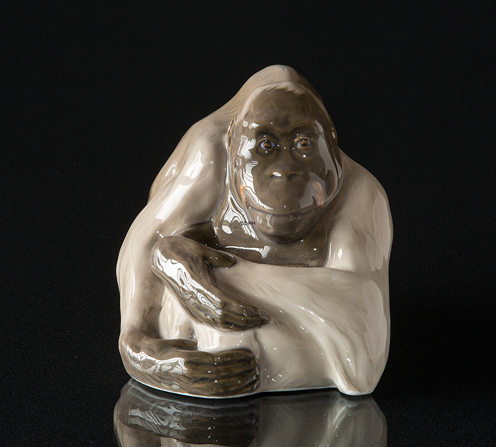 Orangutanger omfavner, Abe figur Royal Copenhagen nr. 721