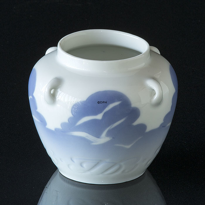 Royal Copenhagen krukke med måger og skibsmotiv, lille