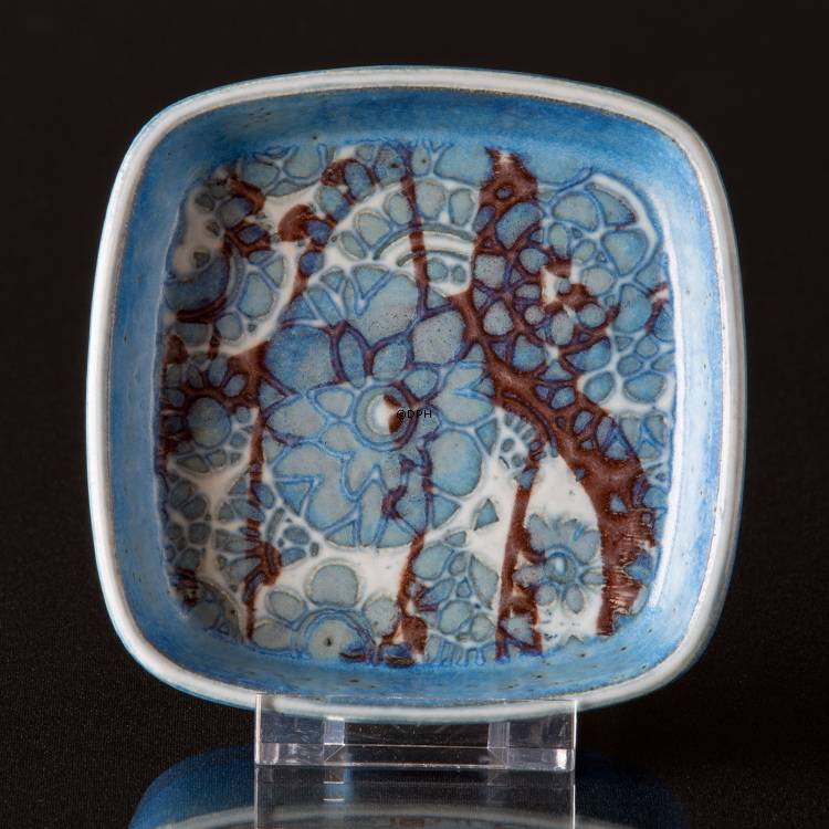 Fajance skål af Johanne Gerber, Royal Copenhagen nr. 780-2882
