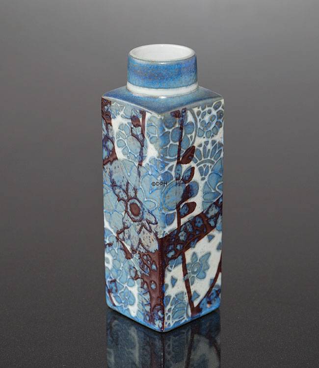 Fajance vase af Johanne Gerber, Royal Copenhagen nr. 780-3455