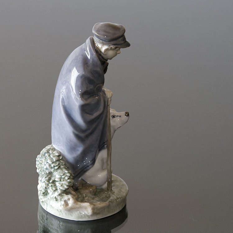 Hyrde med hund, vogterdreng, Royal Copenhagen figur nr. 782