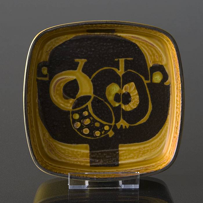 Fajance fad designet af Johanne Gerber, Royal Copenhagen nr. 786-2883