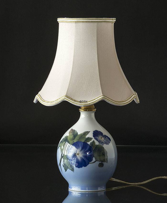 Håndsyet skærm Royal Copenhagen lampe
