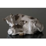 Cow with calf, Royal Copenhagen figurine no. 800
