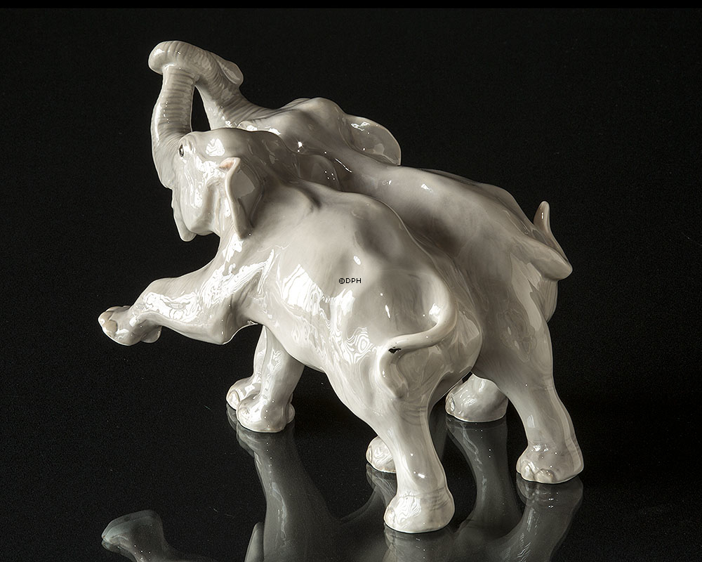 Stående elefanter, Par, leger, Royal Copenhagen figur nr. 802 (1894-1922) Meget sjælden