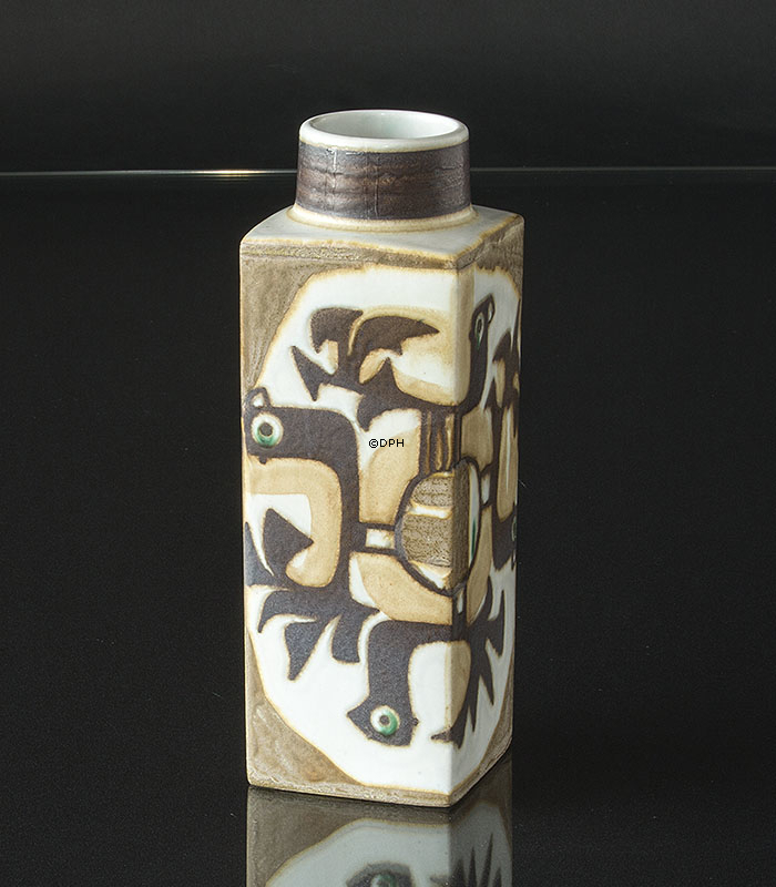 Fajance vase signeret JG, Royal Copenhagen nr. 805-3259