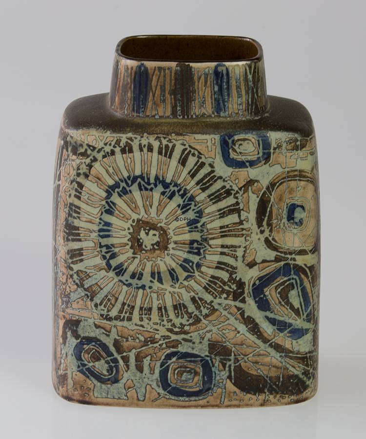 Fajance vase 19cm af Nils Thorssen, Royal Copenhagen nr. 870-3121