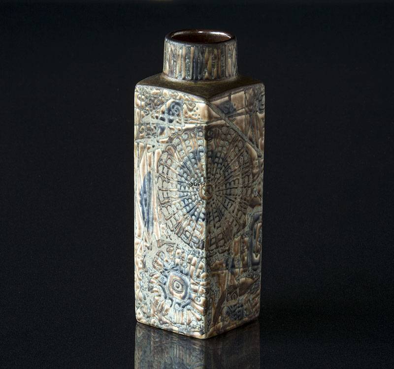 Fajance vase af Nils Thorsson, Royal Copenhagen nr. 870-3455