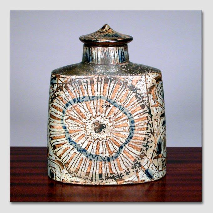 Fajance krukke af Nils Thorssen, Royal Copenhagen nr. 870-3734