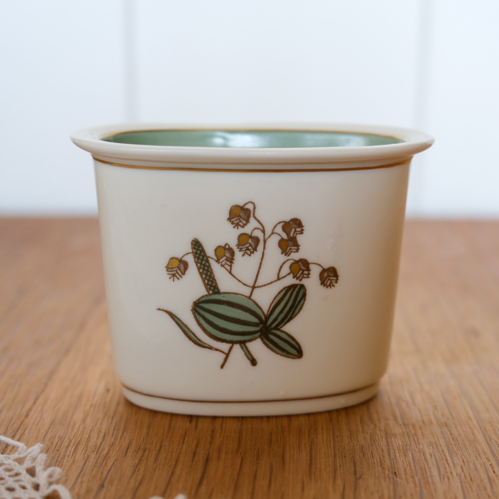 Tandstikholder med grøn dekoration, Royal Copenhagen nr. 884-9488