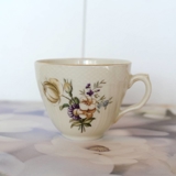 Royal Copenhagen Frijsenborg kaffekop nr. 910-1870, forskellige blomstermotiver
