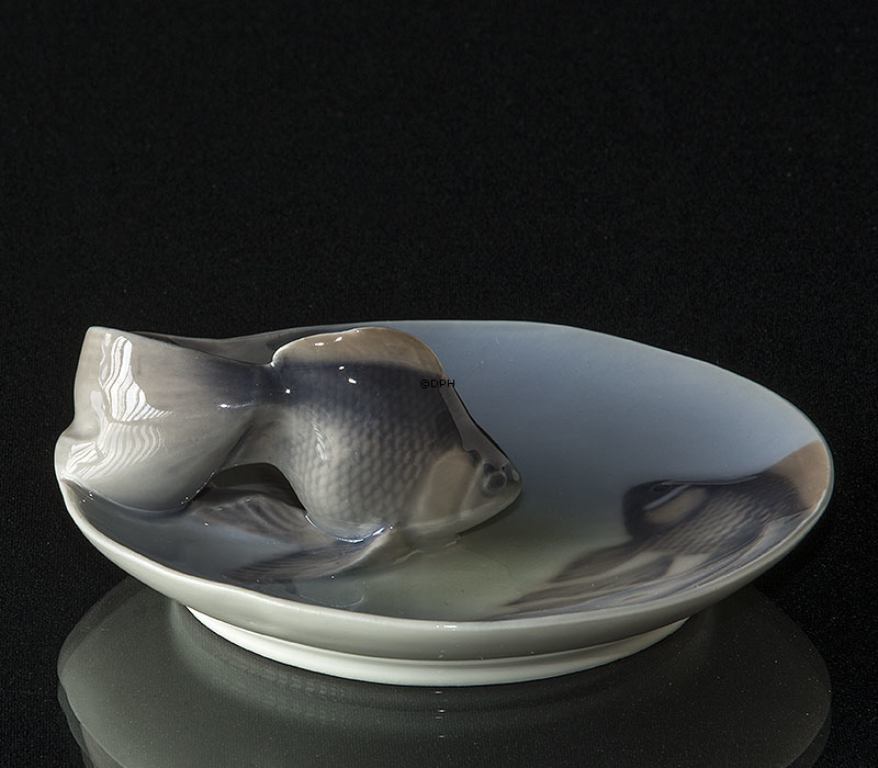 Skål med fisk fra Royal Copenhagen nr. 931