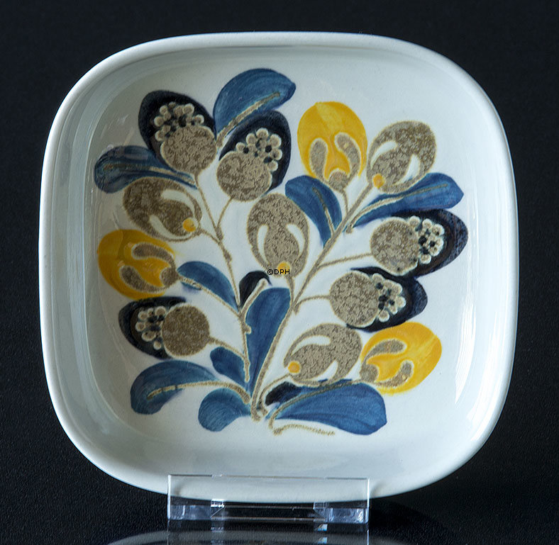 Fajance skål af Ellen Malmer, Royal Copenhagen nr. 953-3772