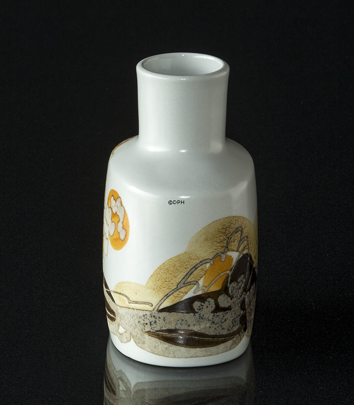 Fajance vase af Ellen Malmer, Royal Copenhagen nr. 962-3207