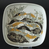 Faience dish with plant motif by Ivan Weiss, Royal Copenhagen No. 963-3775