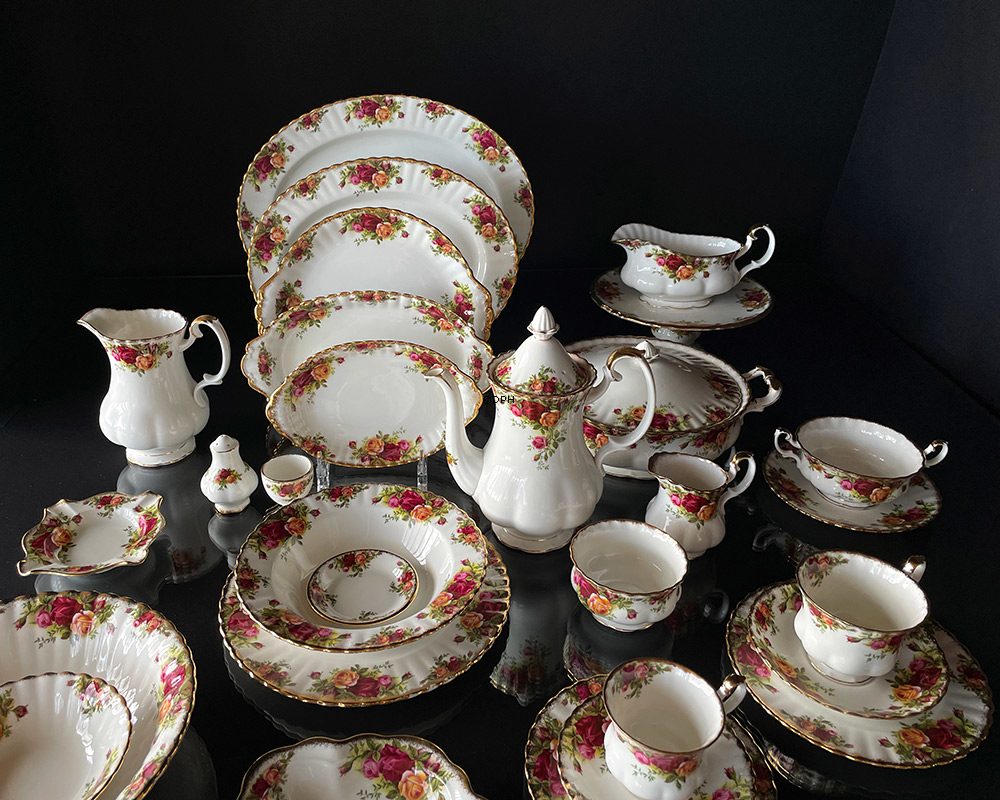 Royal Albert Old Country Roses bouillonkop, diameter: Underkop 16 cm / Kop Ø 11,5 cm