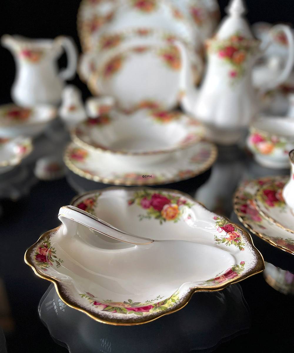 Royal Albert Old Country Roses bladformet skål med hank