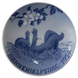 1924 Royal Copenhagen, Child Welfare Day plate