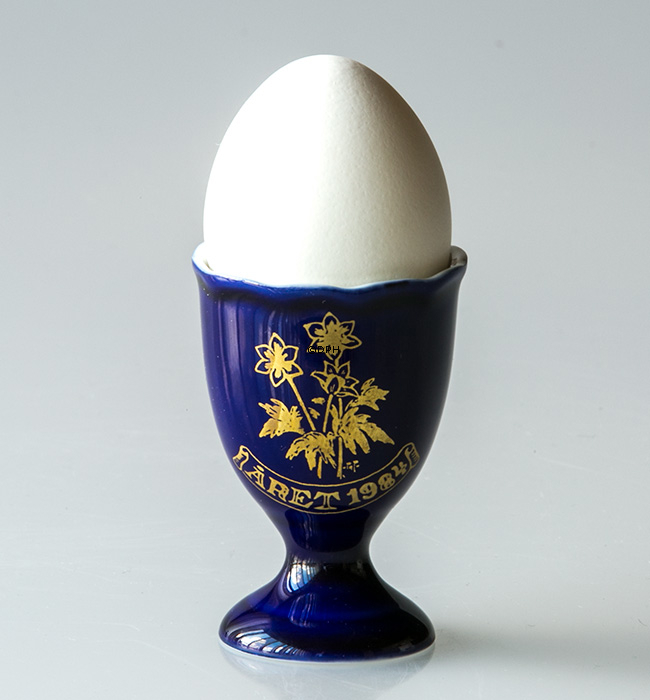 Ravn koboltblå påskeæggebæger 1984