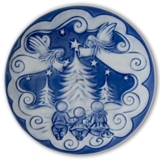 2010 Royal Copenhagen The Children's Christmas plate