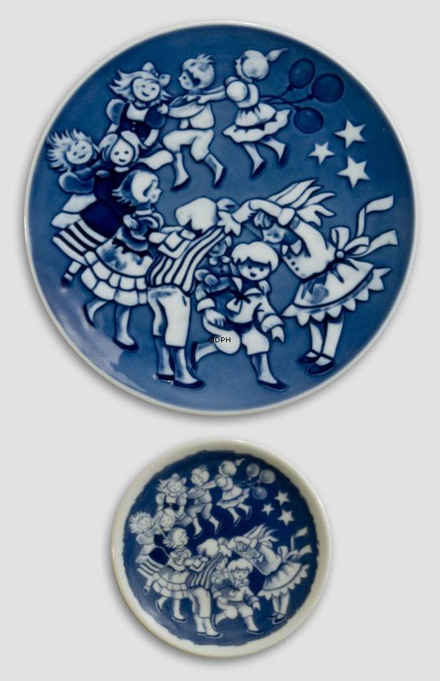 2000 Royal Copenhagen Børnenes juleplatte med plaquette