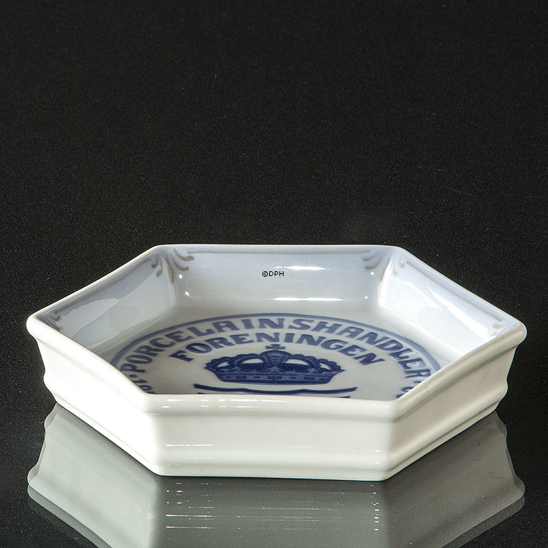 Royal Copenhagen Handlerskilt - Porcelainshandler Foreningen 1872-1922 23. Januar